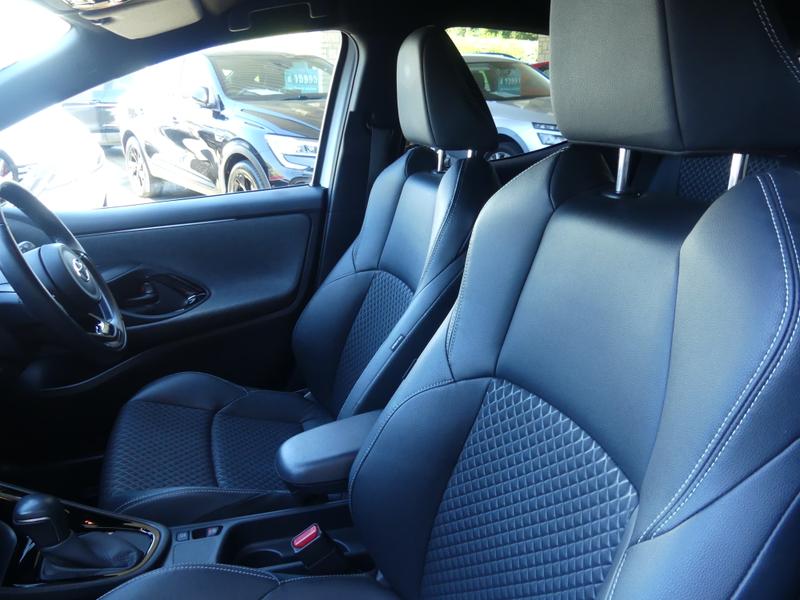 Toyota Yaris Photo cf01b5d6-4964-4e7c-9a2e-b18a8cdadaa9.jpg