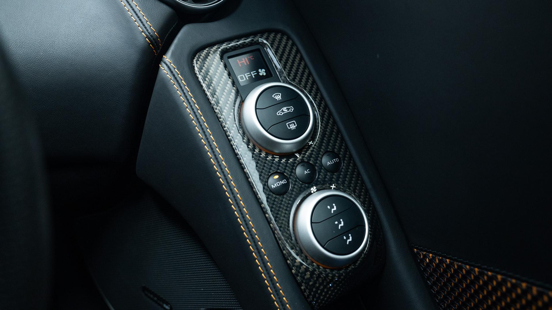 McLaren MP4-12C Photo cf173bae-d1f4-401a-9ce4-7eaad951e695.jpg