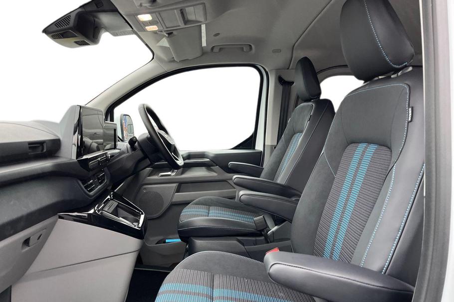 Used Ford TRANSIT CUSTOM L1DCIVPHEV06 10