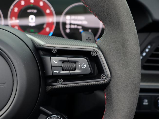 PORSCHE 911 Photo 20