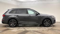 Audi Q7 Photo 4