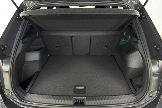 VOLKSWAGEN Tiguan Photo 12