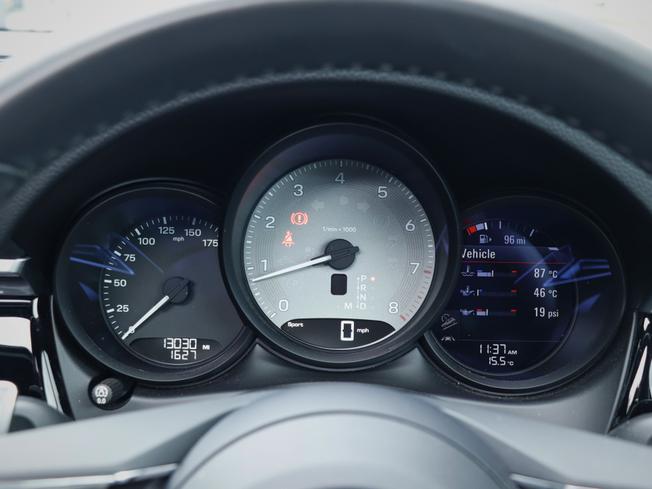 PORSCHE Macan Photo 30
