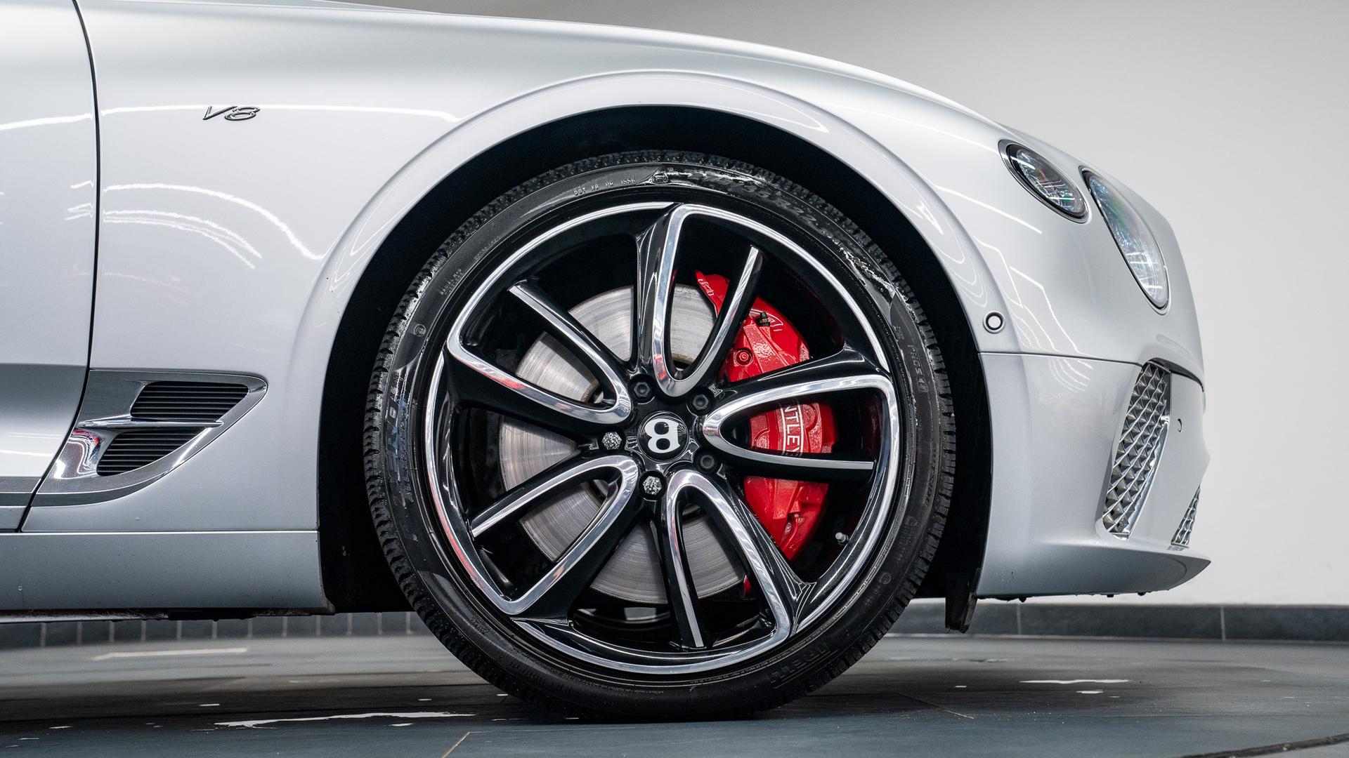 Bentley Continental Photo cf60a493-e595-4149-bf26-4714b5080d3c.jpg
