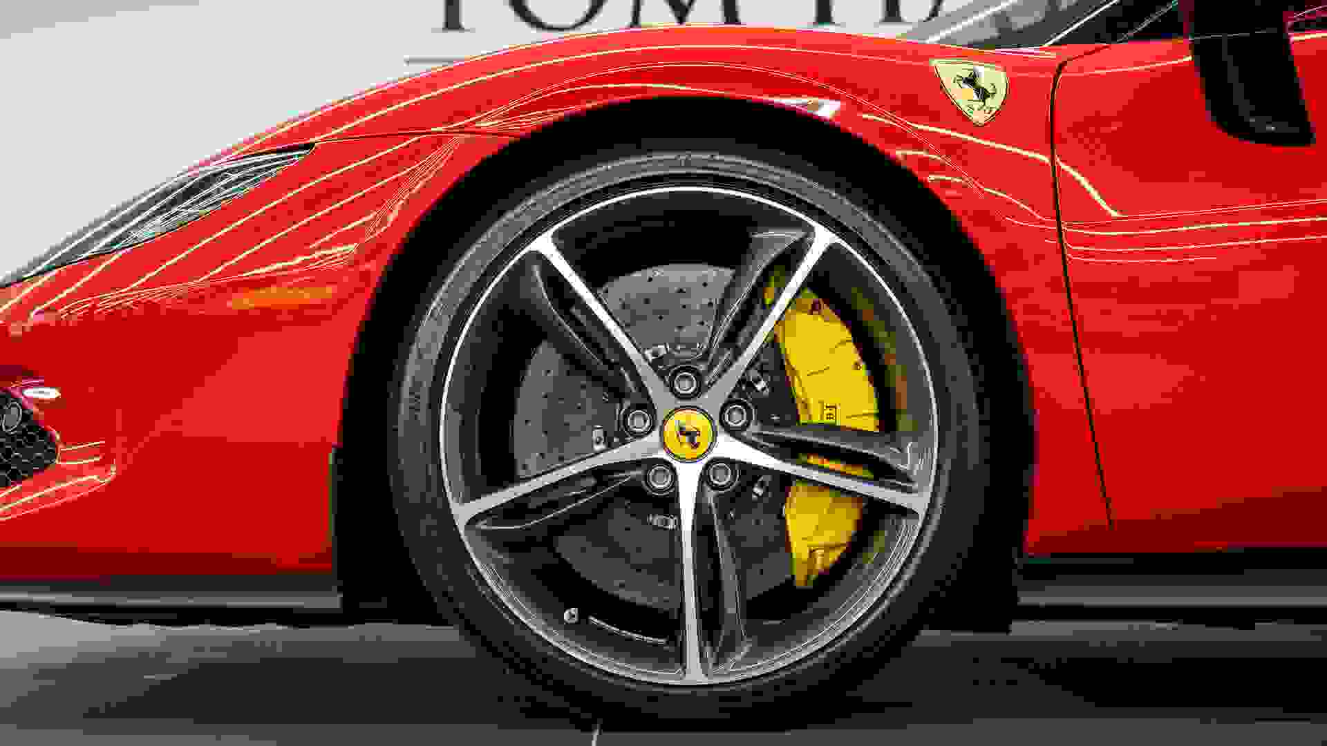 Ferrari 296 Photo cf694486-af66-422a-8c1f-3ae0ae467860.jpg