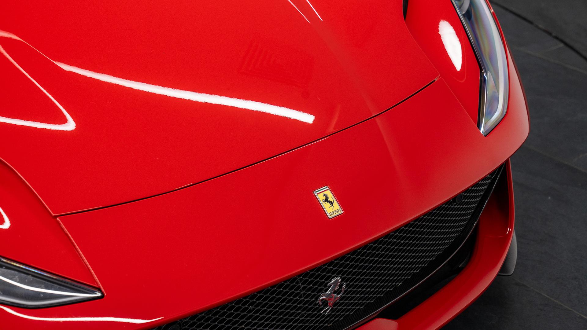 Ferrari 812 Photo cf6e8e12-b5e8-4bcb-9159-89edecf44cca.jpg