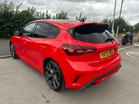 Ford Focus Photo 2