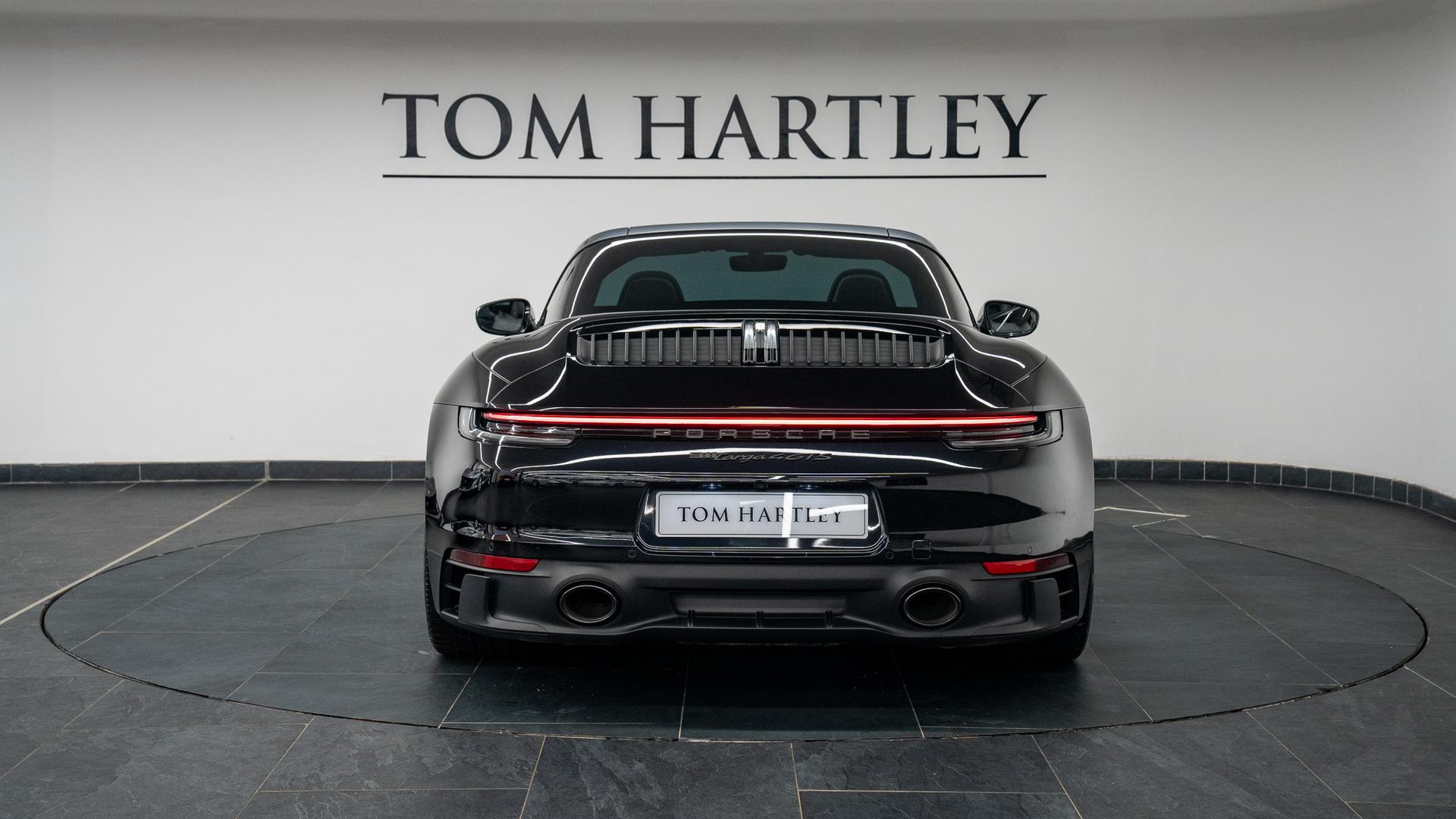 Porsche 911 Photo cf81cf3e-6ebd-4b4a-9243-de5199cc919f.jpg