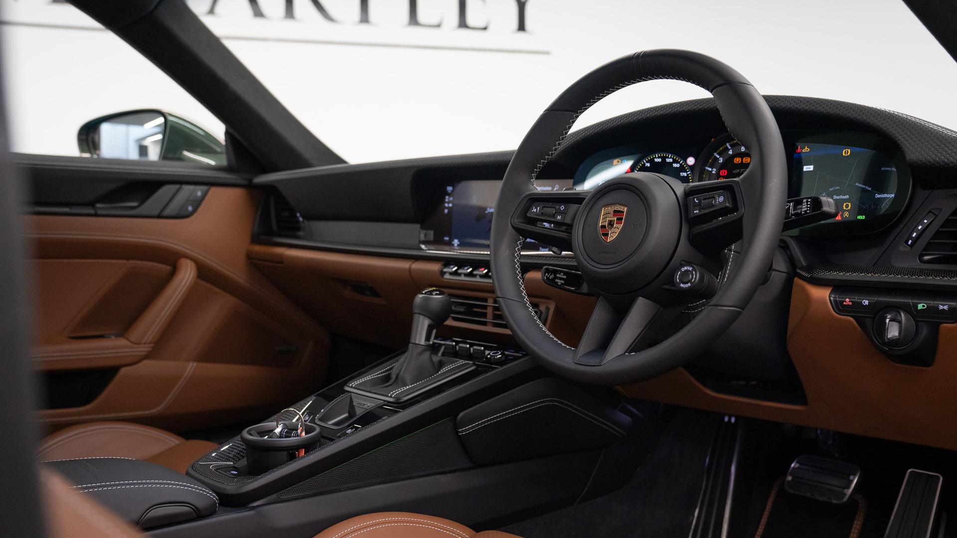 Porsche 911 Photo cf870667-ef6c-4320-8506-cf9d3a88ea60.jpg