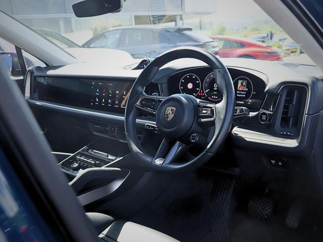 PORSCHE Cayenne Photo 20