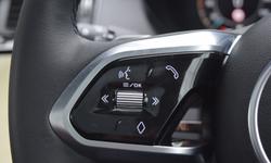 Jaguar E-PACE Photo 14