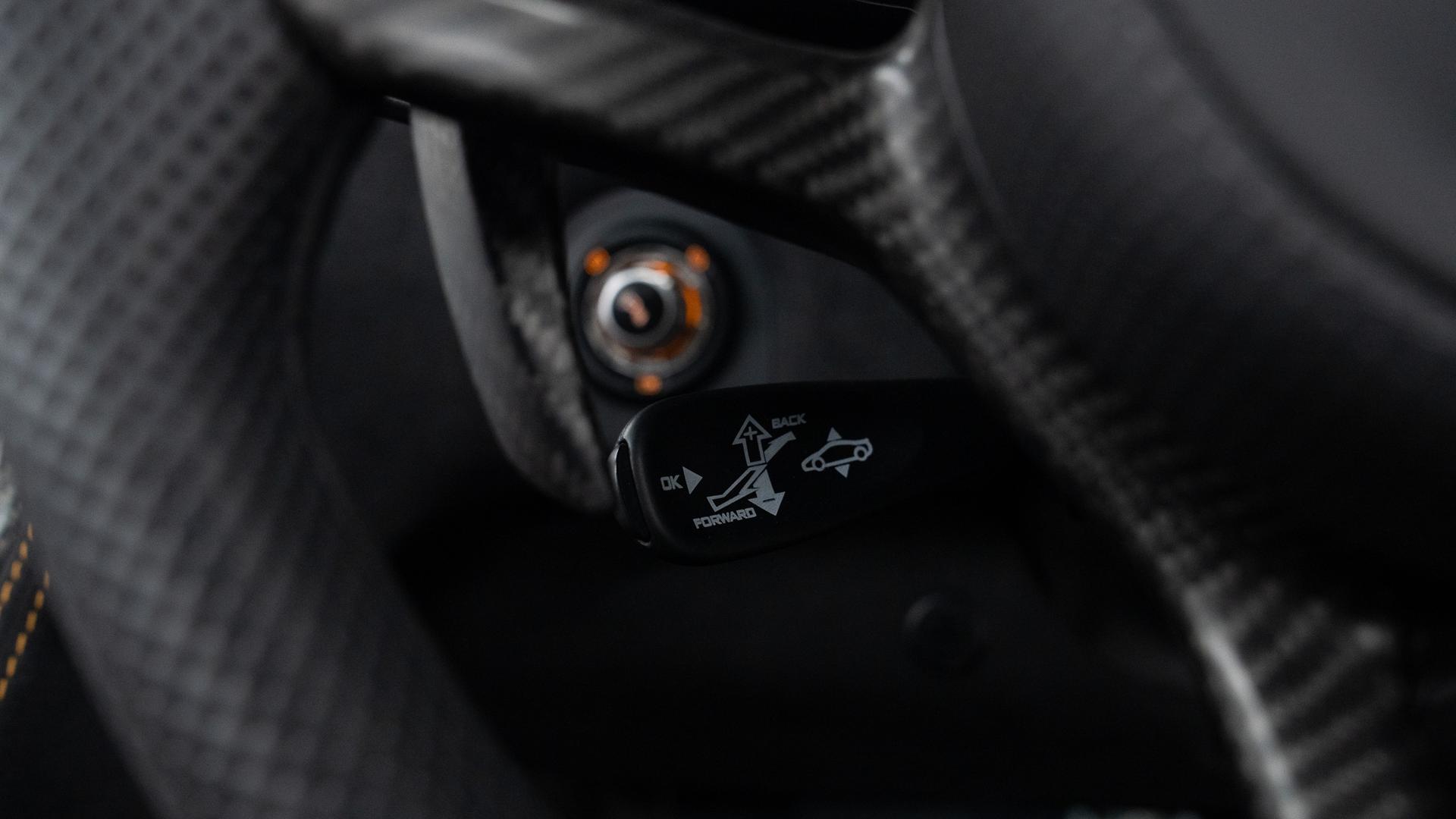 McLaren 675 LT Photo cfc092c4-afd5-40bb-9ec5-cbccc8bcf647.jpg