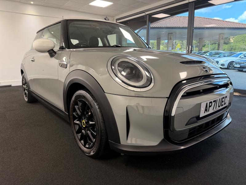 MINI Electric Hatch Photo cfc4152d-dd3a-4454-abd3-d34faddf8a95.jpg