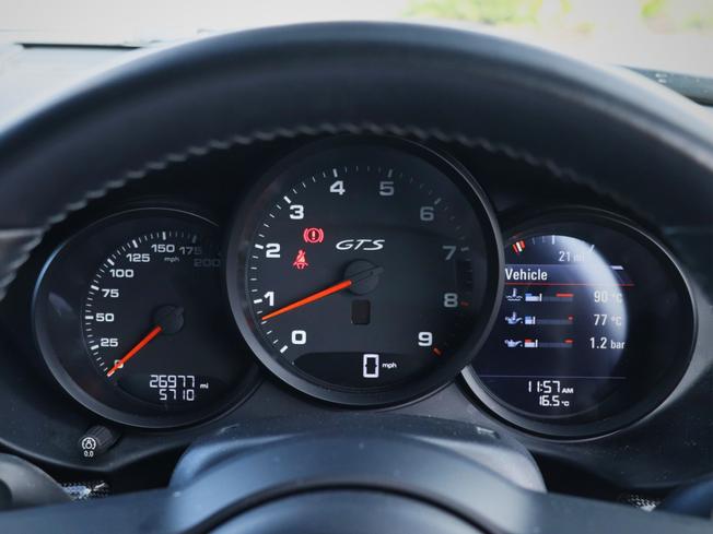 PORSCHE 718 Cayman Photo 28