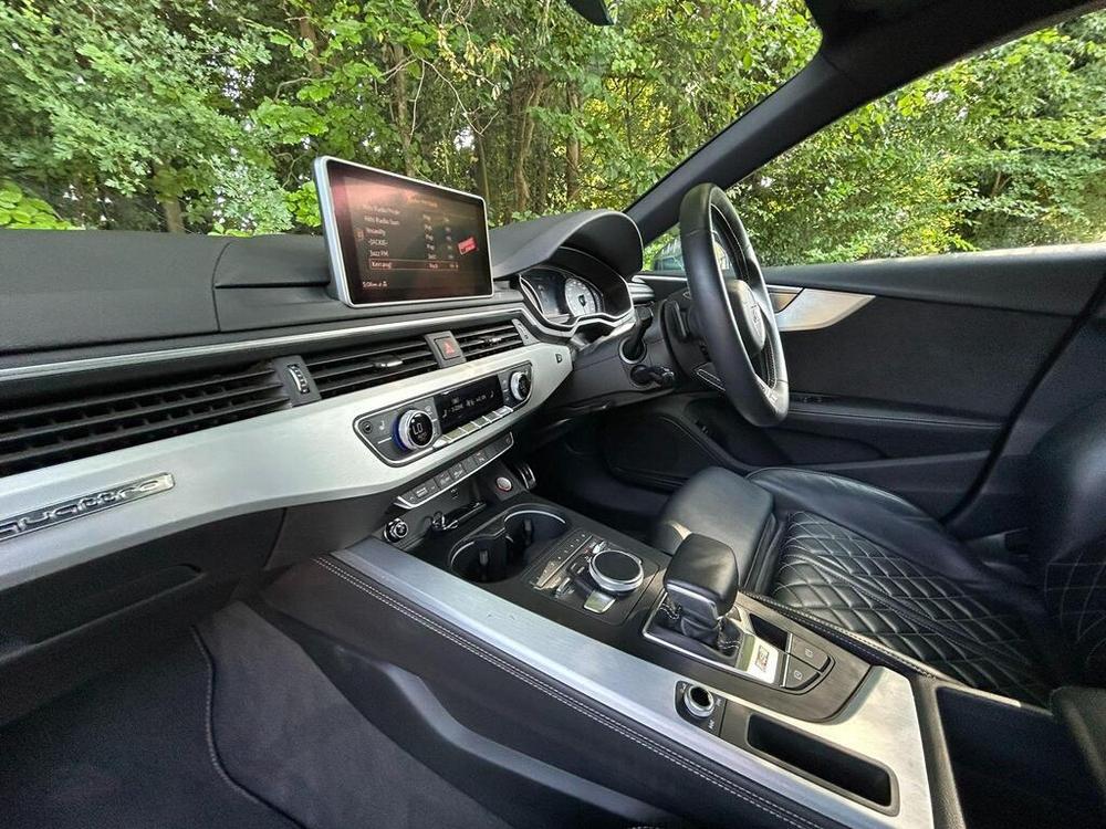 Used Audi S5 RE68LDC 32