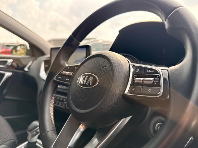 Kia Ceed Photo cfff40e8-ea68-4b6e-8e30-12de50bad854.jpg
