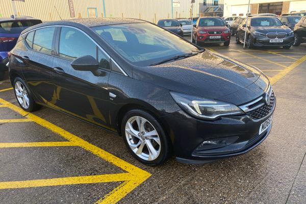 Used 2017 Vauxhall Astra 1.0i Turbo ecoFLEX SRi Hatchback 5dr Petrol Manual Euro 6 (s/s) (105 ps) at Richard Sanders