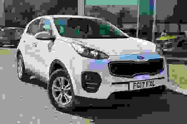 Used 2017 Kia Sportage 1.7 CRDi 1 SUV 5dr Diesel Manual Euro 6 (s/s) (114 bhp) White at Richard Sanders