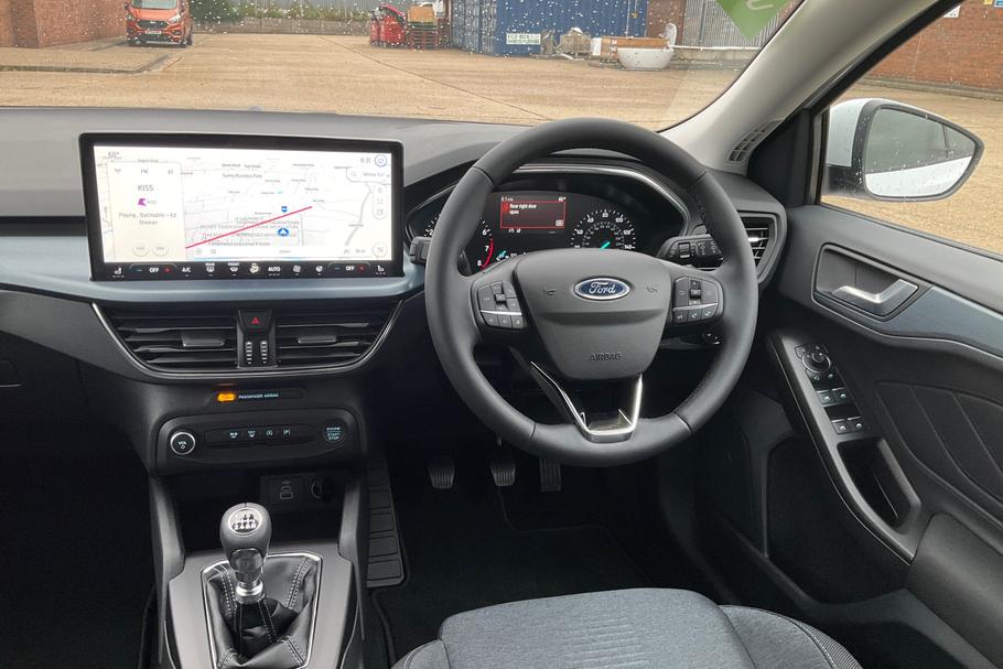 Ford FOCUS 2023 - Frozen White | £22,000 | Wimbledon | TrustFord