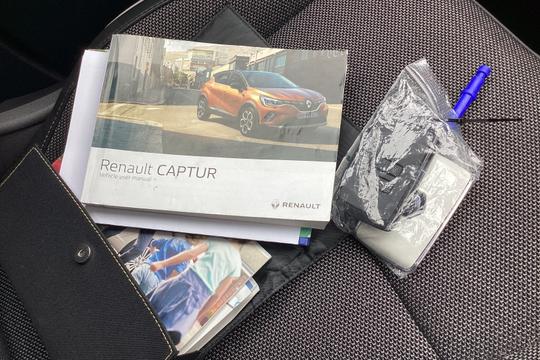 Renault Captur Photo cit-4c5f7f189e4716be91b57bd95dd93030d4f71130.jpg