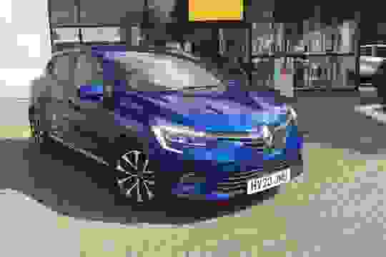 Renault Clio Photo cit-7bdd67a052fe02ceef0229f3b49830d6e5a1665a.jpg