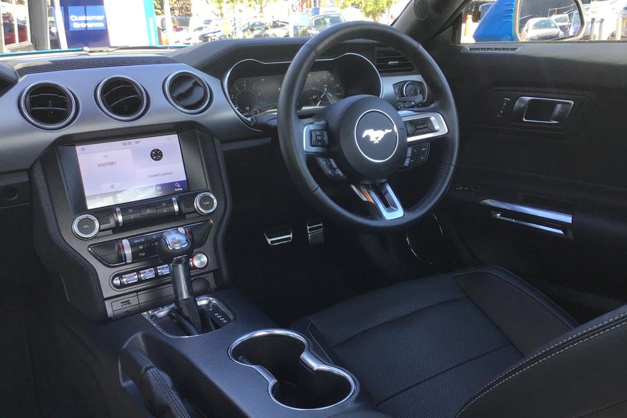 Used Ford MUSTANG 3