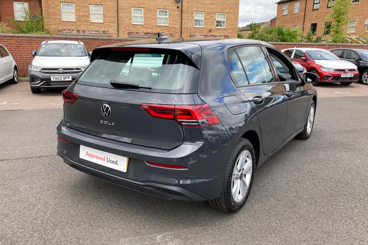 2022 Volkswagen Golf 1.5 TSI Life 5dr £23,350 179 miles Urano Grey | JCT600