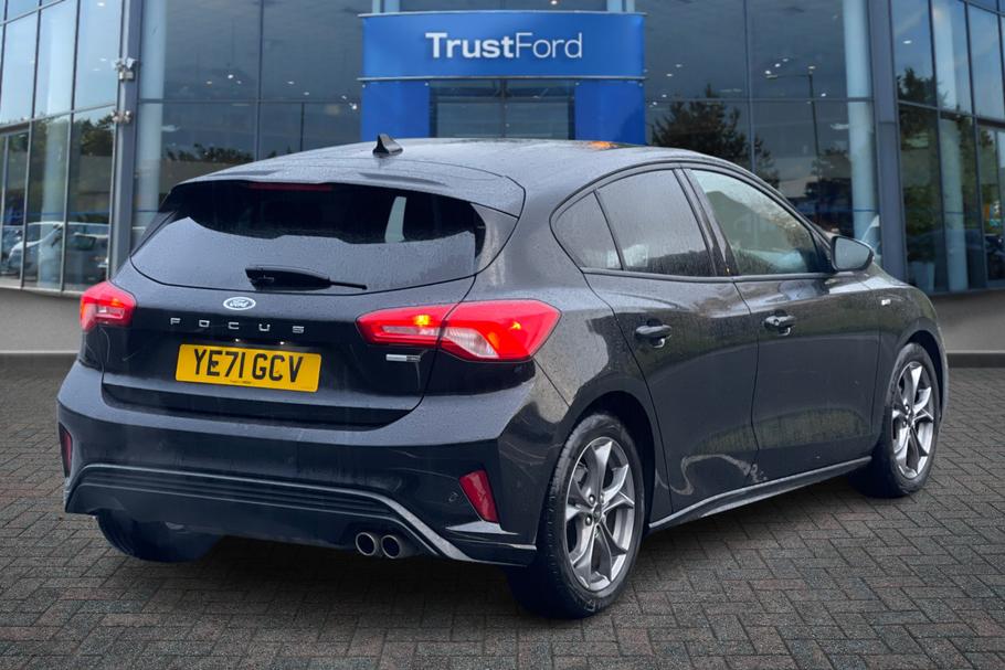 Ford FOCUS 2021 - Black | £15,920 | Huddersfield | TrustFord