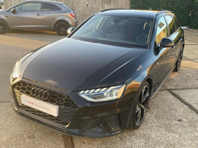 2022 AUDI A4 Avant Black Edition 40 TFSI 204 PS S tronic £33,956 7,464  miles Mythos Black