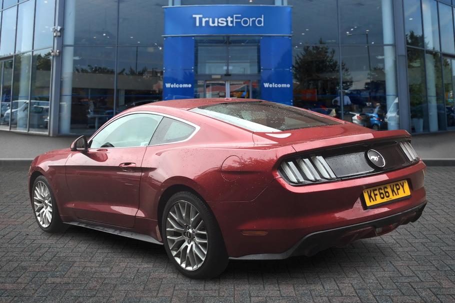 Used Ford MUSTANG 2