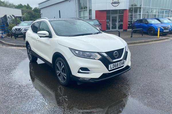 Used 2018 Nissan Qashqai 1.3 DIG-T (160ps) N-Connecta GLASS ROOF at Richard Sanders