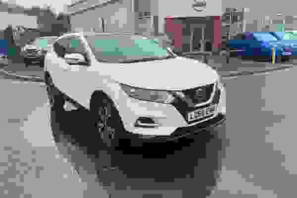 Used 2018 Nissan Qashqai 1.3 DIG-T (160ps) N-Connecta GLASS ROOF Storm White at Richard Sanders