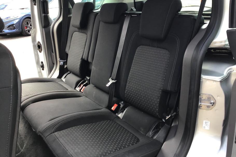 Used Ford TOURNEO CONNECT 5