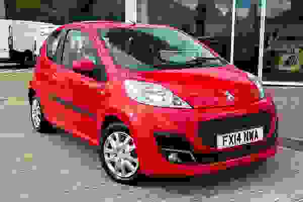 Used 2014 Peugeot 107 1.0 12V Active Hatchback 3dr Petrol Manual Euro 5 (68 ps) Red at Richard Sanders