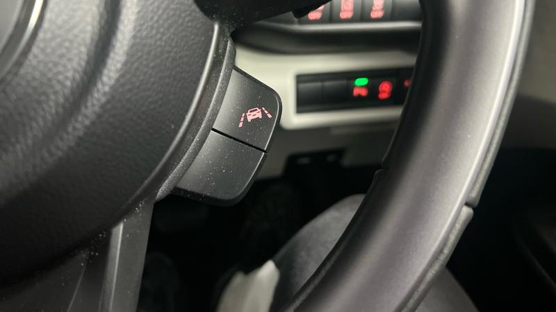 Suzuki SWIFT Photo cohere-00e685d78023c7adc793a1749650f999d6b1eaf6.jpg