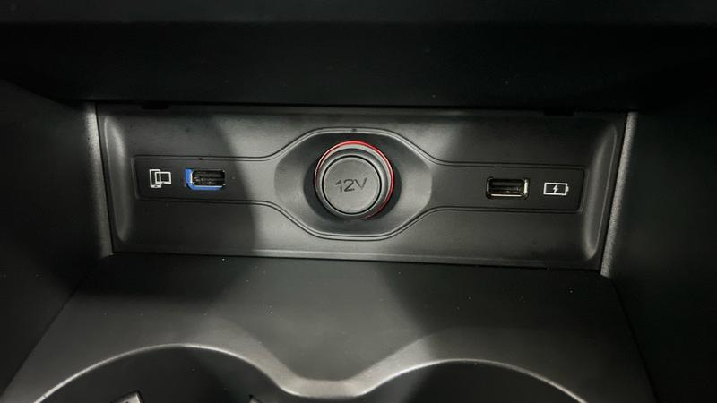 MG HS Hybrid+ Photo cohere-01fe35e2f478ee80f9d78b649cf44b8d7db0c9e9.jpg