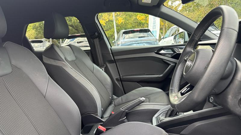 Audi A1 Photo cohere-028143a3ccb88105d59e5a550b1776e92191c9ce.jpg