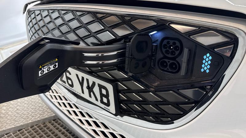 Genesis GV70 Photo cohere-042e273d5adee9c5d9290a734484e39fca245c06.jpg