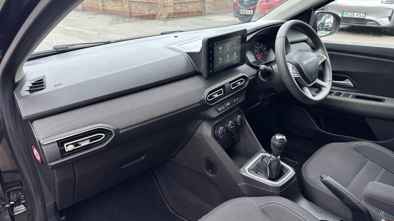 Dacia Sandero Photo cohere-04d581cde7b1d93780ade3331e7cd3f95c3a8ba4.jpg