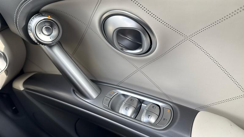 Genesis GV60 Photo cohere-0542ad014d59fa83d9e173bdafceb13f70e5e19d.jpg
