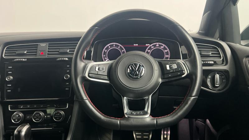 Volkswagen GOLF Photo cohere-05ca699e76145290ccf0244b5b0e4bddae1501e5.jpg