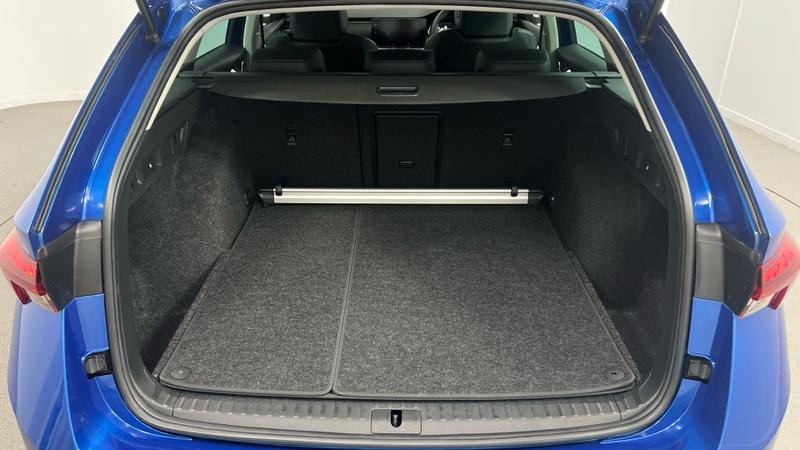 Skoda OCTAVIA Photo cohere-05e72fad35c3172c37fa6e110f621705a3711af5.jpg