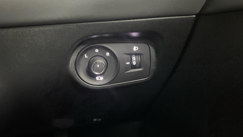 MG MGS5 EV Photo cohere-061038f1a8db32ff0d683de333edcf39ef7d6352.jpg