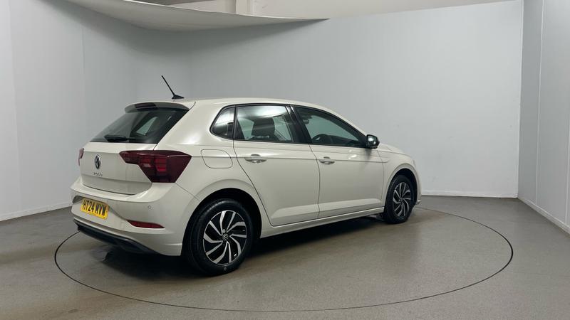 Volkswagen Polo Photo cohere-06d8c30f80d474c1332da0c66113b5c326e81c4d.jpg