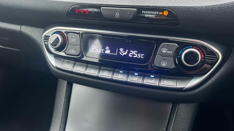 Hyundai i30 Photo cohere-077f5b9b0616d4079929fc3f0f8cdca87aaa99dd.jpg