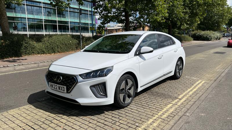 Hyundai IONIQ Photo cohere-08812f222a8ca3e32ff952088ac2bbd66e345a83.jpg