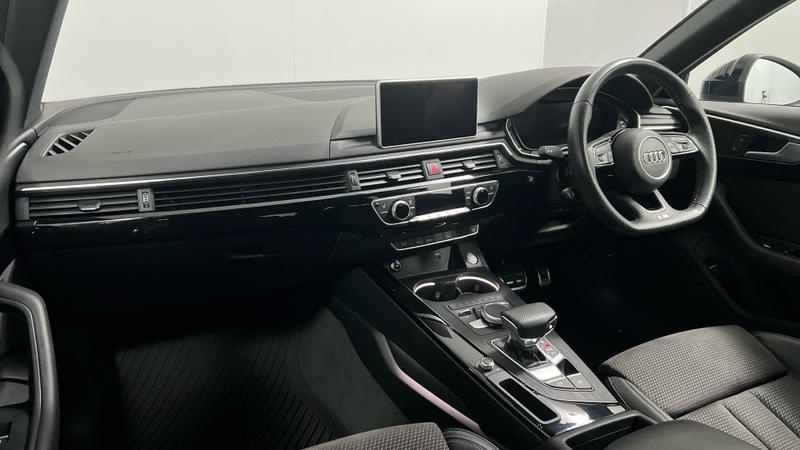 Audi A4 Photo cohere-08e5ad5df8f37f53a1a430c1d8453c349e03cfa5.jpg