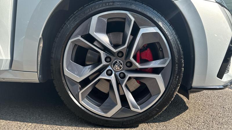Skoda OCTAVIA Photo cohere-0955eb6c6a226f98afc63ba511d66a4908eeeac6.jpg