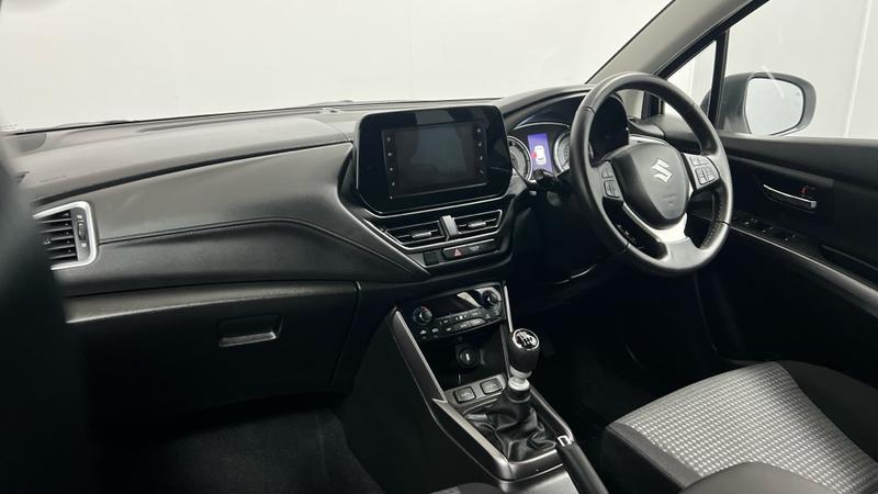 Suzuki S-CROSS Photo cohere-09801162437fac695086e035a0600bcfc7c254ce.jpg