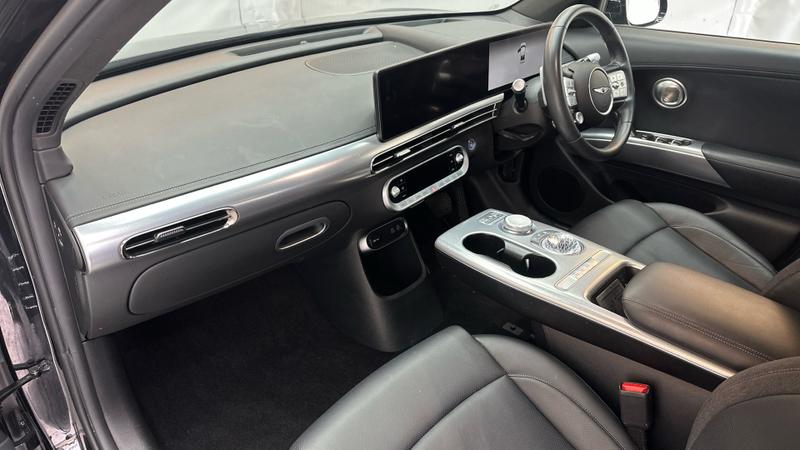 Genesis GV60 Photo cohere-0a03a629e253e8566d4e5b1e6c26b6a1d8f41367.jpg